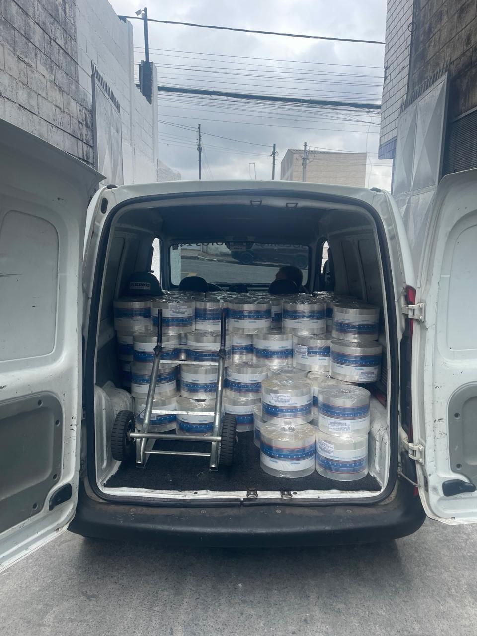 Interior da Van Carregada